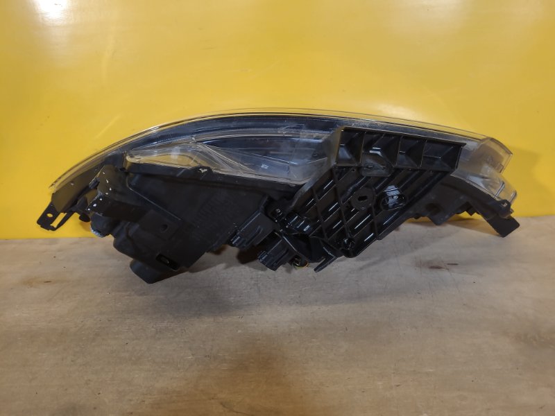 Фара правая QASHQAI/ROGUE SPORT 14-
