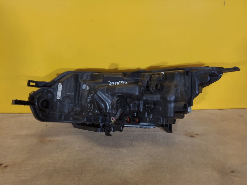 Фара правая QASHQAI/ROGUE SPORT 14-