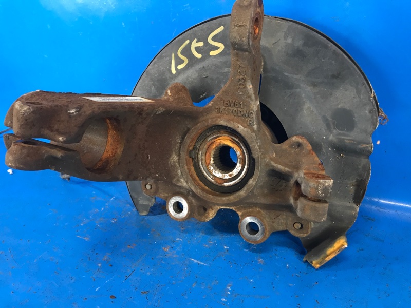 Кулак поворотный правый FOCUS 10-18 2017 2.0