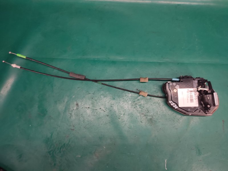 Запчасть замок двери задний правый TOYOTA RAV4 13-19 2016 2.5 2ARFE 69050-42021 Б/У Замок двери задний правый TOYOTA RAV4 13-19 2016 2.5 2ARFE 69050-42021 Б/У