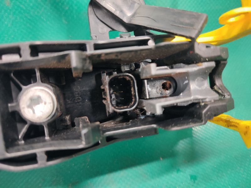 Ручка двери наружная передняя правая VENZA 09-16