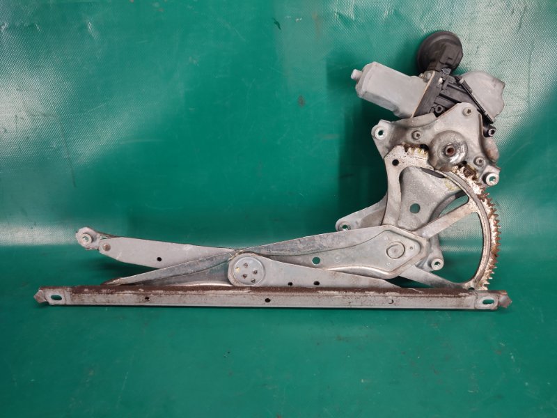 Стеклоподъемник передний правый VENZA 09-16 Стеклоподъемник передний правый VENZA 09-16