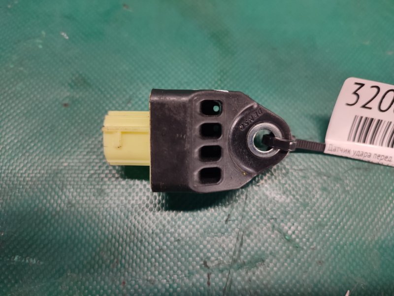 Датчик удара передний правый TOYOTA VENZA 09-16 89831-0E070 Б/У