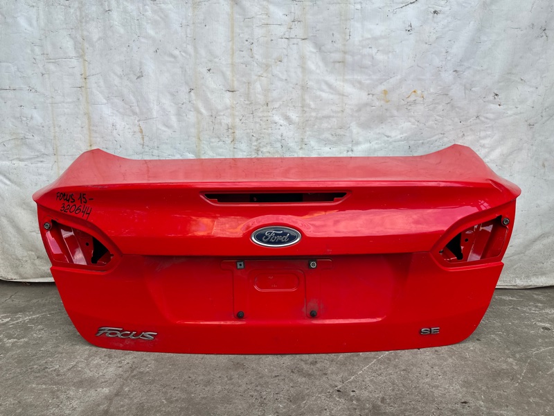 Крышка багажника FORD FOCUS 10-18 15- F1EZ-5440110-A Б/У