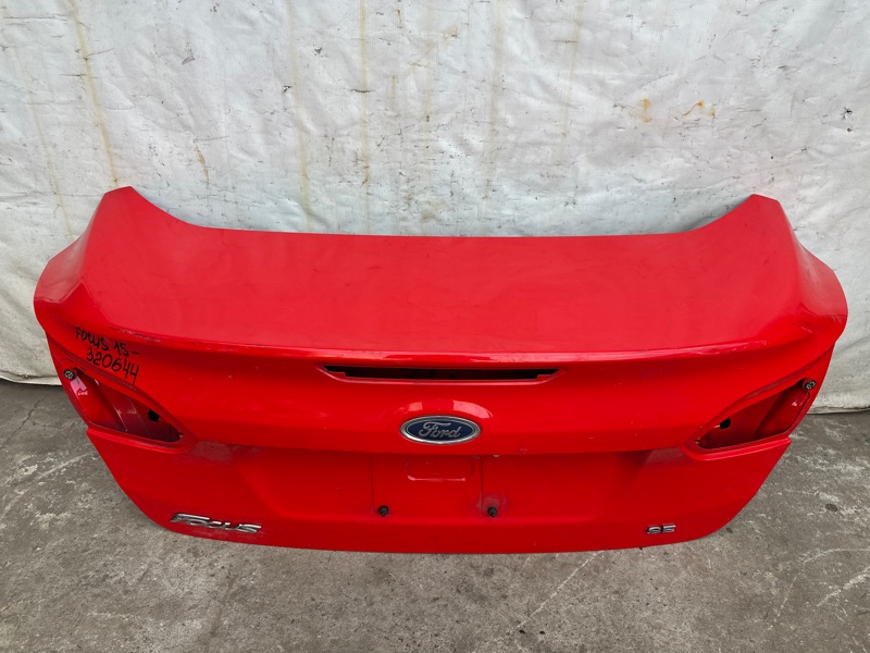 Крышка багажника FOCUS 10-18 15-