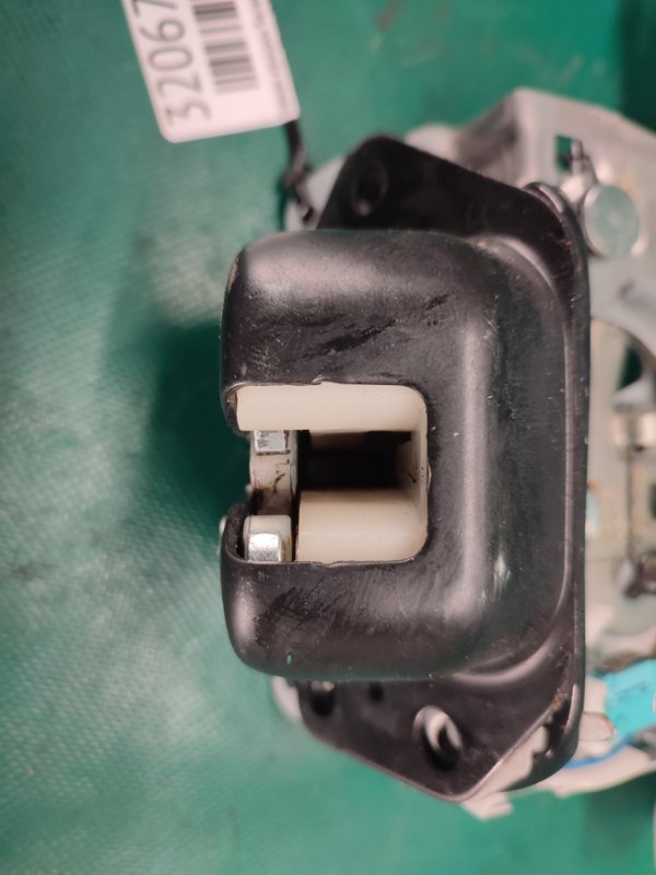 Замок крышки багажника X-TRAIL/ROGUE T32 13-20 2017 2.5 QR25DE