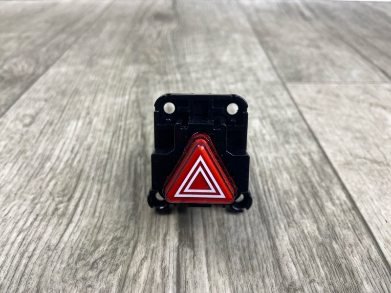 Кнопка аварийной сигнализации KIA FORTE BD 18-21 2019 2.0 93790M6100WK Б/У