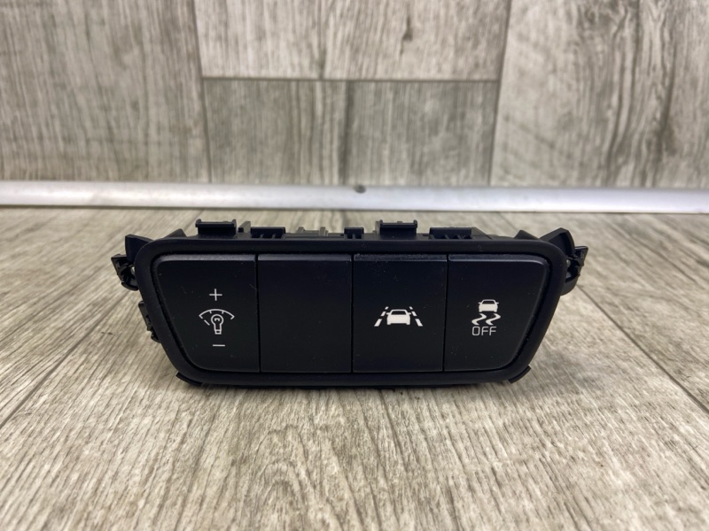 Запчасть блок кнопок торпедо KIA FORTE BD 18-21 2019 2.0 93700M6020WK Б/У Блок кнопок торпедо KIA FORTE BD 18-21 2019 2.0 93700M6020WK Б/У