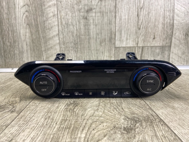 Блок управления печкой KIA FORTE BD 18-21 2019 2.0 97250M6310WK Б/У