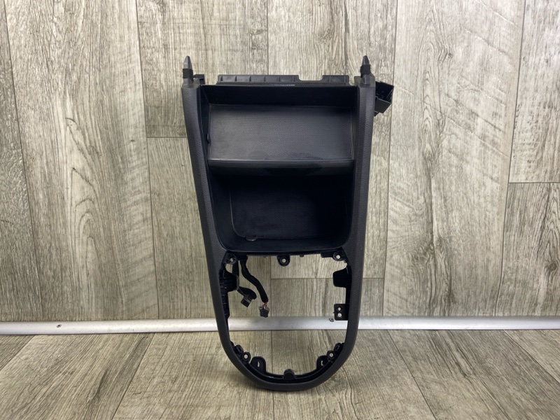 Запчасть накладка в салоне KIA FORTE BD 18-21 2019 2.0 84632M7100 Б/У Накладка в салоне KIA FORTE BD 18-21 2019 2.0 84632M7100 Б/У