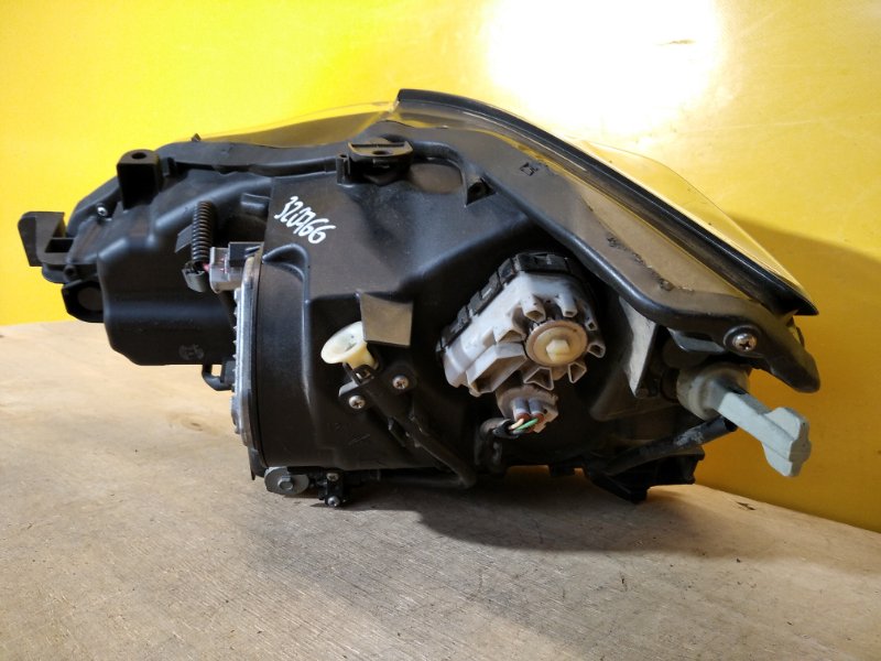 Фара правая IS250/350 13-20