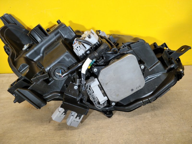 Фара левая IS250/350 13-20