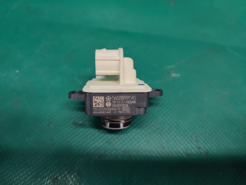 Камера заднего вида задняя CHEROKEE 14- 2016 2.4 ED8