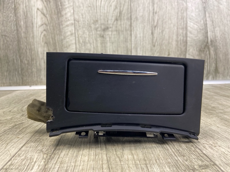 Запчасть пепельница INFINITI FX/QX70 S51 08-17 2008 5.0 VK50VE 969241CA0A Б/У Пепельница INFINITI FX/QX70 S51 08-17 2008 5.0 VK50VE 969241CA0A Б/У