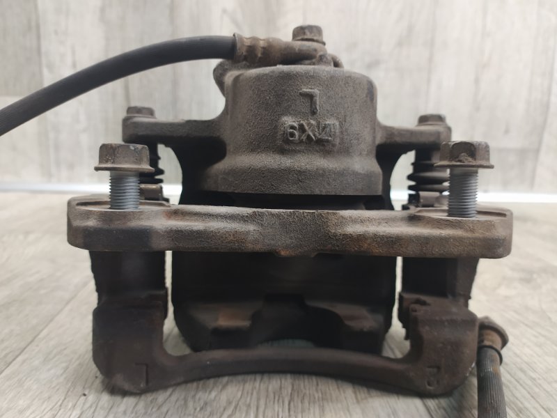 Суппорт тормозной передний левый RAV4 05-12 2.4