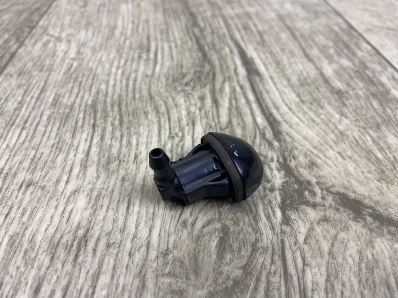 Форсунка омывателя стекла задняя TOYOTA RAV4 13-19 2016 2.5 2ARFE 8539142020 Б/У