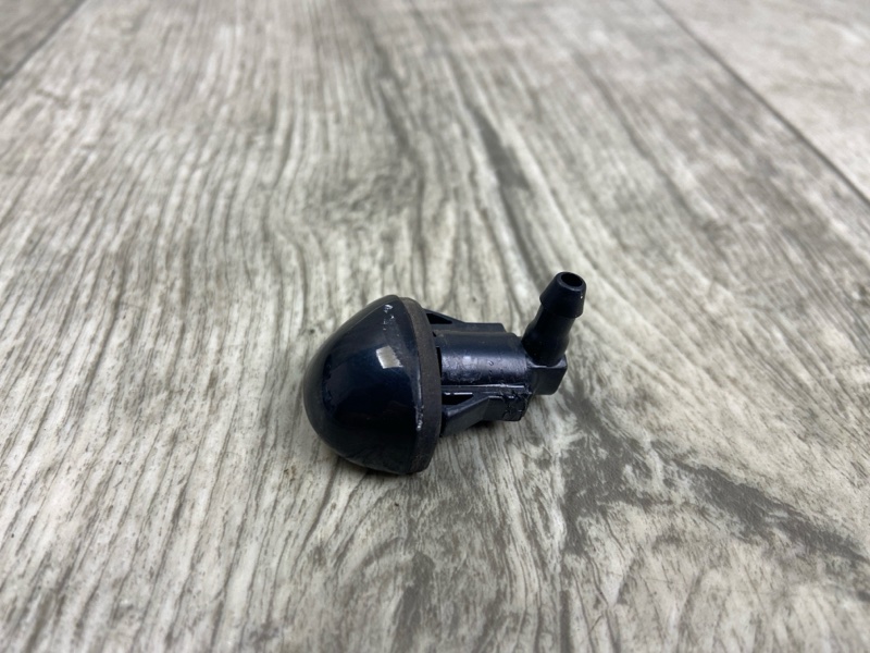 Форсунка омывателя стекла задняя RAV4 13-19 2016 2.5 2ARFE