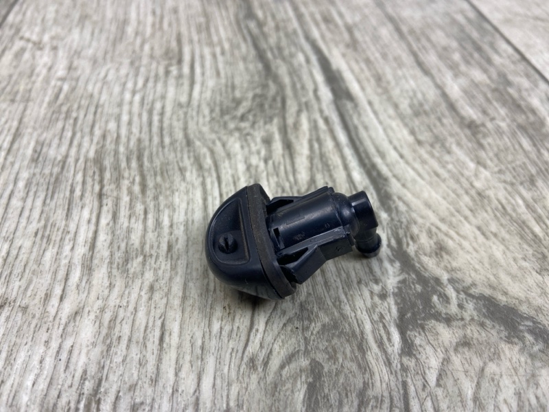 Форсунка омывателя стекла задняя TOYOTA RAV4 13-19 2.5 2ARFE