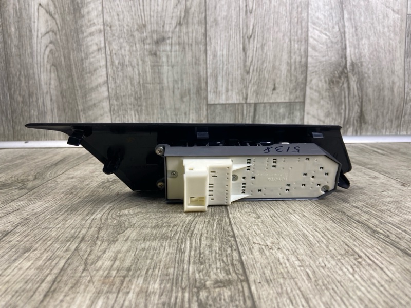 Блок управления стеклоподъемниками передний левый RAV4 13-19 2016 2.5 2ARFE