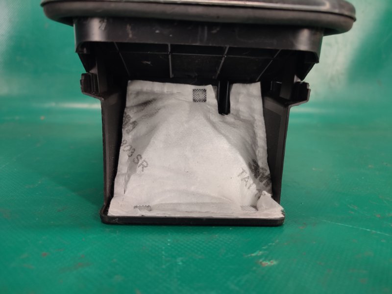 Клапан вентиляции салона задний правый X-TRAIL/ROGUE T32 13-20 2017 2.5 QR25DE