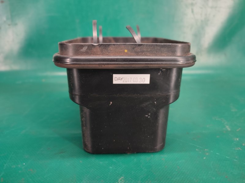 Клапан вентиляции салона задний правый X-TRAIL/ROGUE T32 13-20 2017 2.5 QR25DE