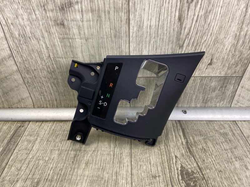 Накладка в салоне LEXUS RX350/450 09-15 2011 2GR-FXE 3.5L 3590748130C0 Б/У