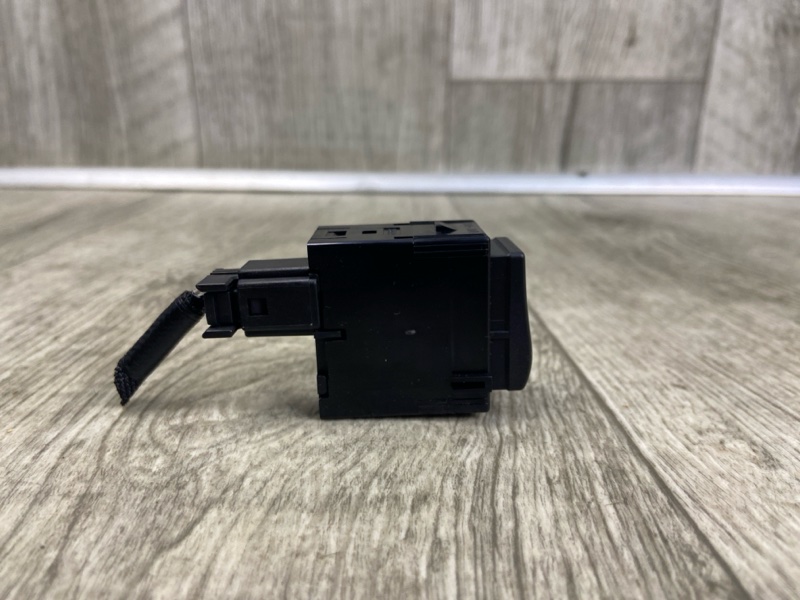 Кнопка открывания бензобака RX350/450 09-15 2011 2GR-FXE 3.5L