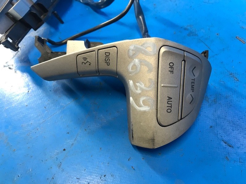 Кнопка управления магнитолой на руль TOYOTA CAMRY 40 06-11 3.5 2GR-FE