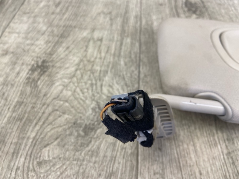 Козырек солнцезащитный правый CHEROKEE 14- 2016 2.4 ED8 Козырек солнцезащитный правый CHEROKEE 14- 2016 2.4 ED8