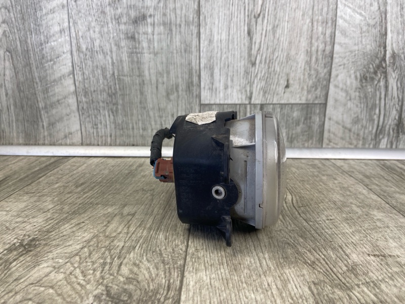 Противотуманная фара JEEP CHEROKEE 14- 2.4 ED8 Противотуманная фара JEEP CHEROKEE 14- 2.4 ED8