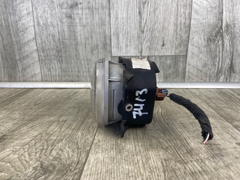 Противотуманная фара CHEROKEE 14- 2016 2.4 ED8 Противотуманная фара CHEROKEE 14- 2016 2.4 ED8