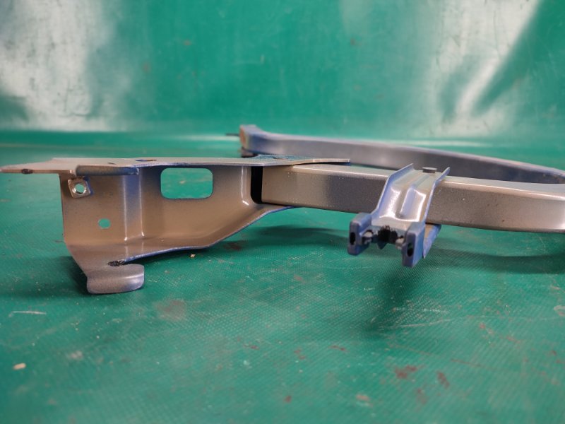 Петля крышки багажника задняя левая ELANTRA AD 16- 2019 2.0 G4NH