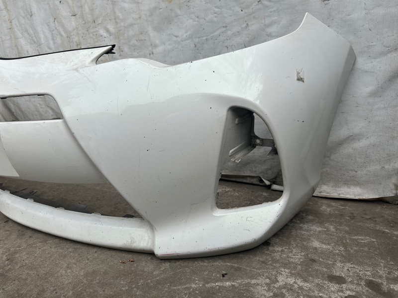 Бампер передний PRIUS C/AQUA 11-14 2013 NHP10L 1NZ-FXE 1.5L