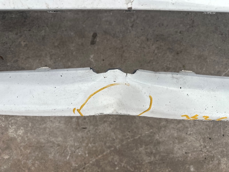 Бампер передний PRIUS C/AQUA 11-14 2013 NHP10L 1NZ-FXE 1.5L