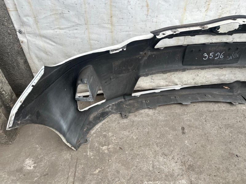 Бампер передний PRIUS C/AQUA 11-14 2013 NHP10L 1NZ-FXE 1.5L