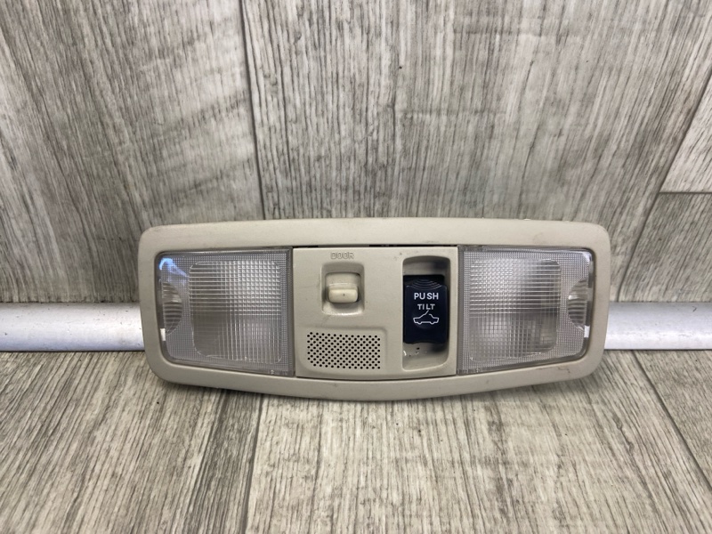 Запчасть плафон салона MITSUBISHI LANCER X 10 07-15 2010 2.0 4B11 8401A009YA Б/У Плафон салона MITSUBISHI LANCER X 10 07-15 2010 2.0 4B11 8401A009YA Б/У