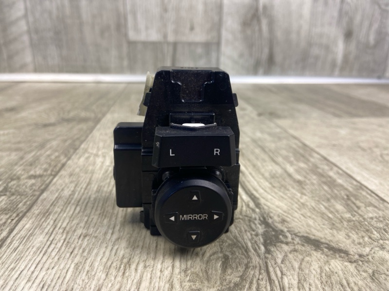 Блок управления зеркалами HYUNDAI ELANTRA AD 16- 2019 2.0 G4NH 93573F20104X Б/У