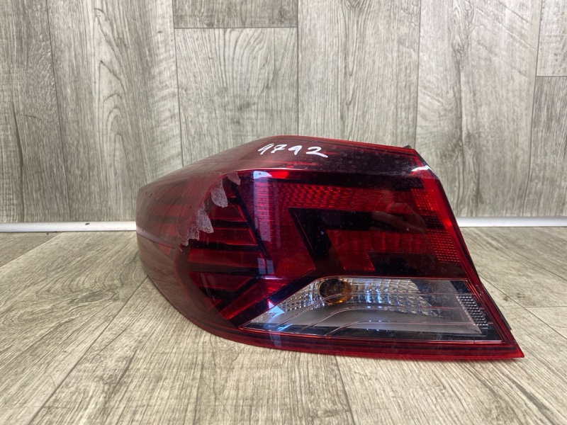 Фонарь наружный левый HYUNDAI ELANTRA AD 16- 2019 2.0 G4NH 92401F3500 Б/У