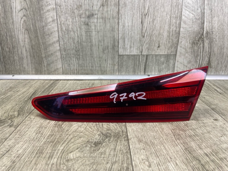 Фонарь внутренний правый HYUNDAI ELANTRA AD 16- 2019 2.0 G4NH 92404F3500 Б/У