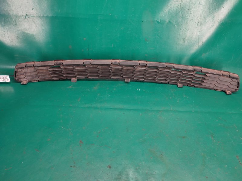 Решетка переднего бампера передняя LEAF 10-17