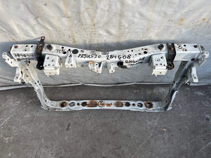 Панель передняя TOYOTA PRIUS - 30 09-17