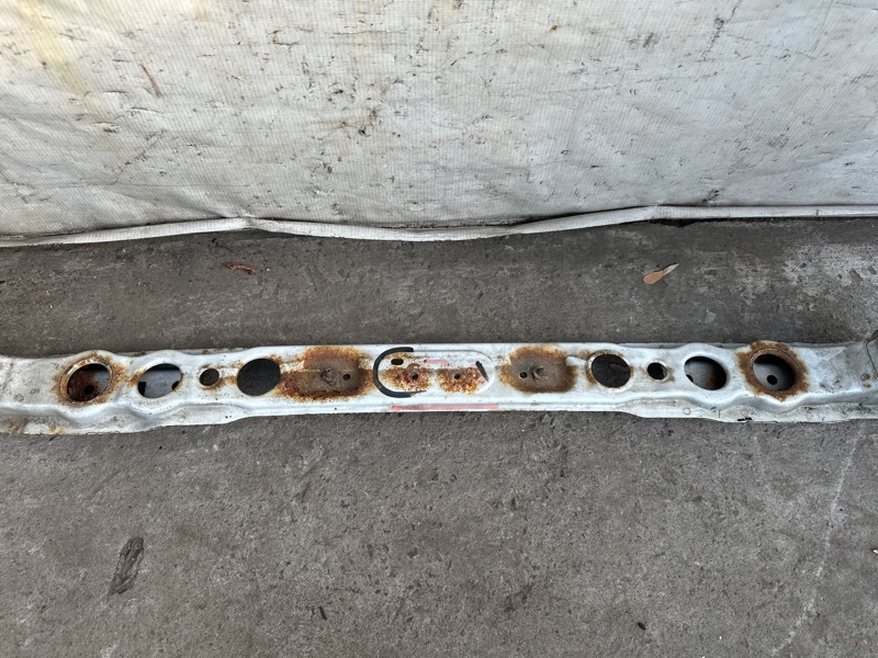 Панель передняя PRIUS - 30 09-17