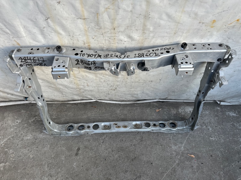 Панель передняя TOYOTA PRIUS - 30 09-17