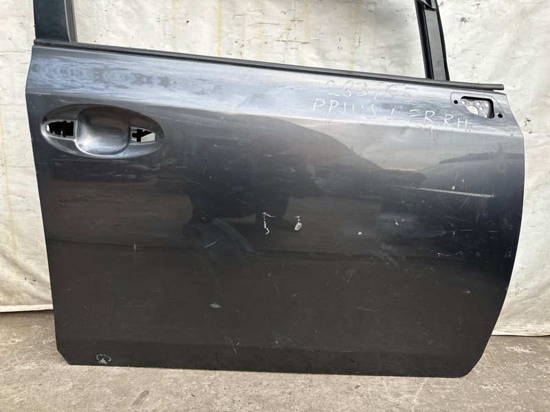 Дверь передняя правая TOYOTA PRIUS PLUS 11-14 Дверь передняя правая TOYOTA PRIUS PLUS 11-14