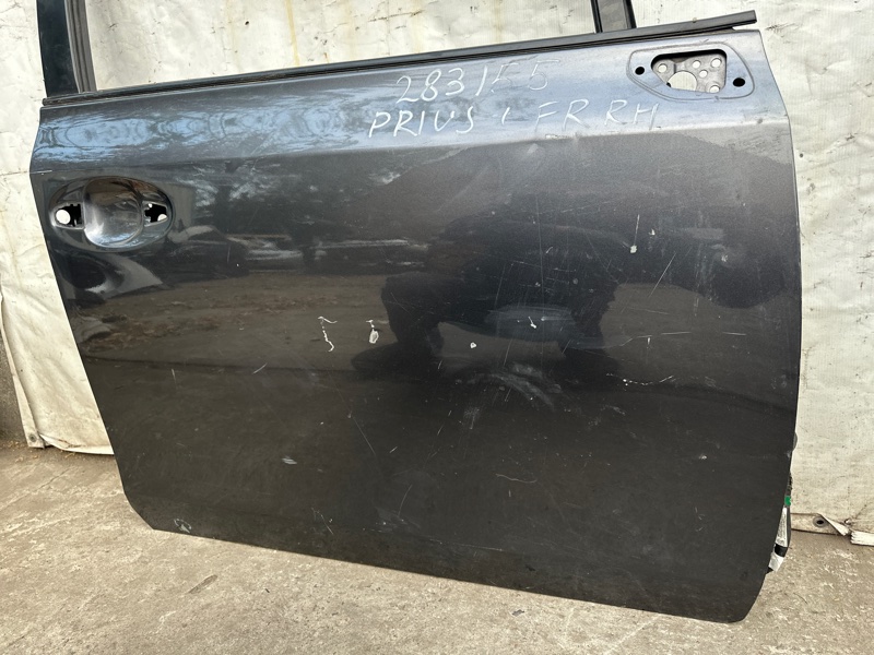 Дверь передняя правая PRIUS PLUS 11-14 Дверь передняя правая PRIUS PLUS 11-14