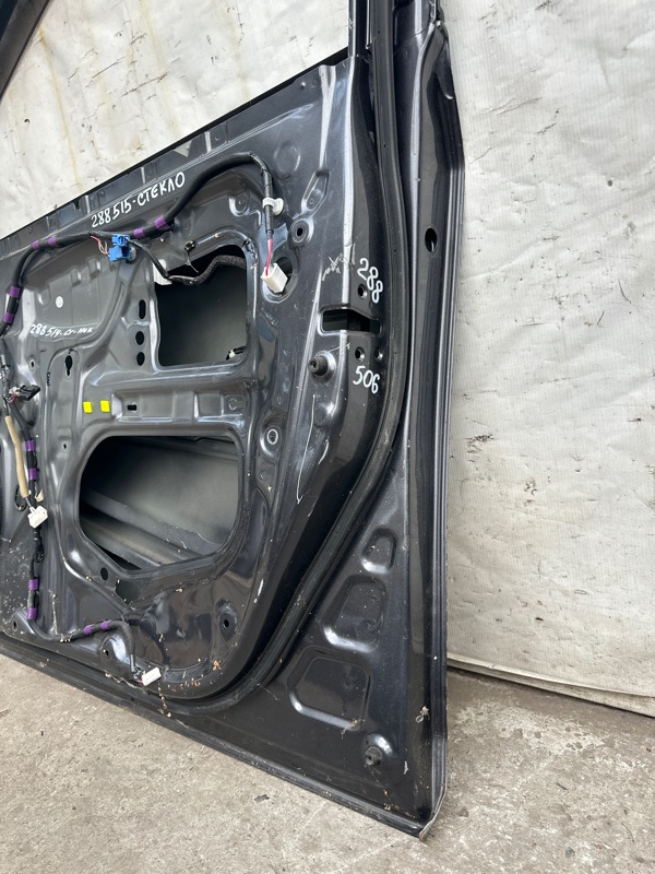 Дверь передняя правая PRIUS PLUS 11-14 Дверь передняя правая PRIUS PLUS 11-14