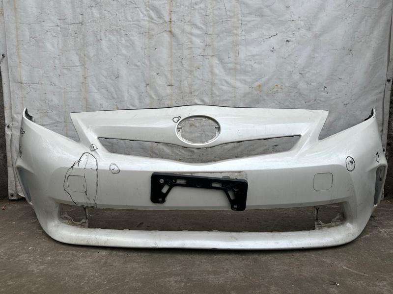 Бампер передний TOYOTA PRIUS PLUS 11-14 52119-47929 Б/У