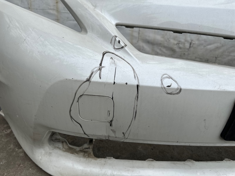 Бампер передний PRIUS PLUS 11-14