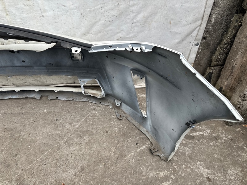 Бампер передний PRIUS PLUS 11-14