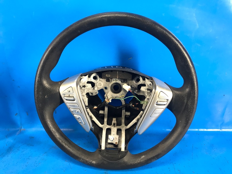 Запчасть руль NISSAN SENTRA B17 12-21 2015 B17 1.8 MRA8DE 484303SG5A Б/У Руль NISSAN SENTRA B17 12-21 2015 B17 1.8 MRA8DE 484303SG5A Б/У